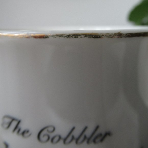 Porcelain Mug Norman Rockwell Collection "The Cobbler" by Norman Rockwell Museum - Picture 13 of 14